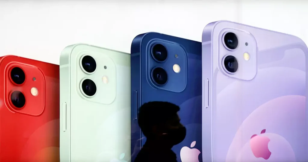 عکس 4 گوشی اپل با رنگهای آبی، قرمز، سفید و..