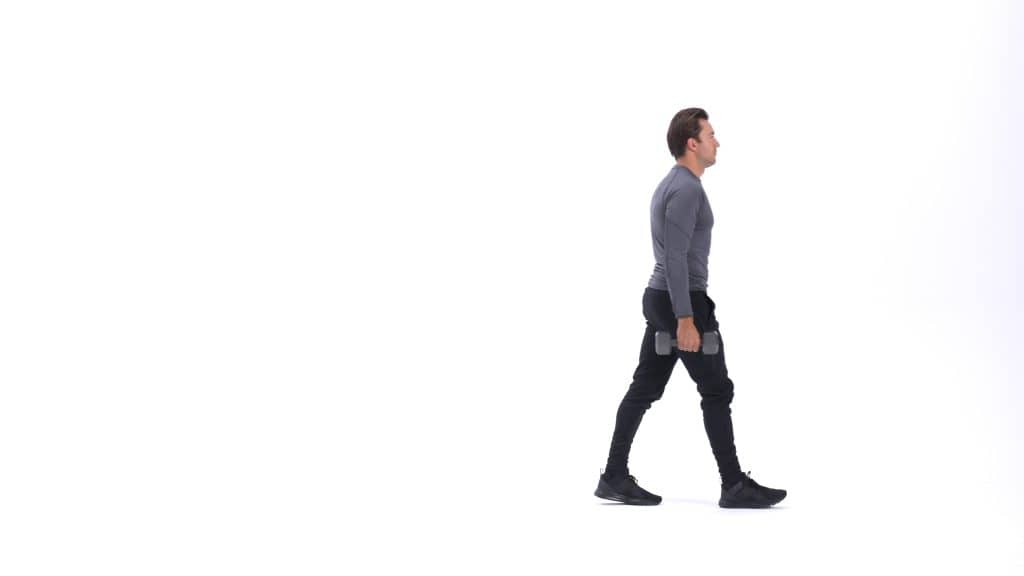 مردی درحال راه رفتن