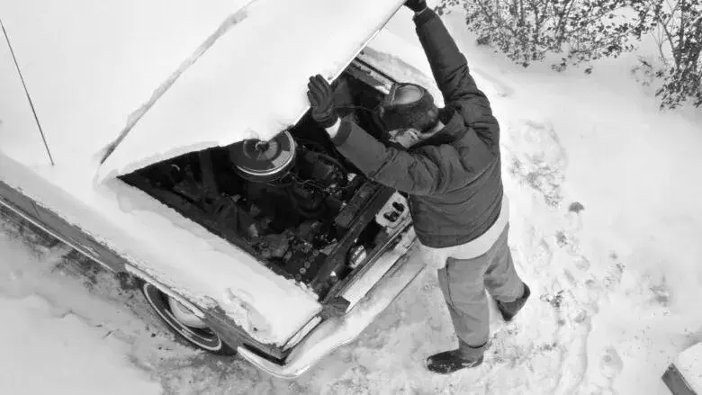 تعمیر ماشین در زمستان