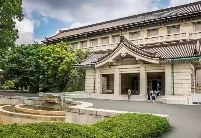 عکسی از سه رخ موزه باستانی و ملی شهر توکیو