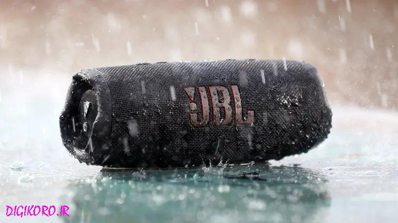 JBL Charge 5 یکی از پرکاربردترین اسپیکرهای جی‌بی‌ال